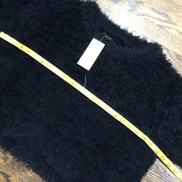 Black Lovetree Cropped Sweater - Picture 7 of 9